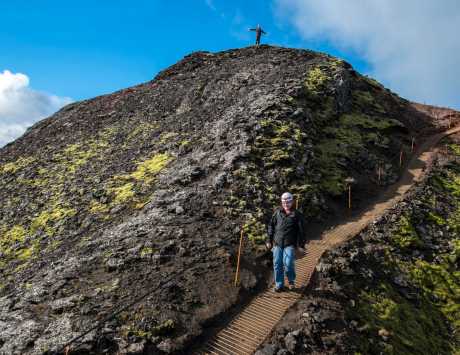 Média réf. 3343 (7/9): Descente au coeur d’un volcan