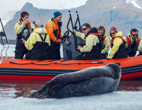 Média réf. 3454 (2/6): Croisière en zodiac entre les icebergs à Jokulsarlon