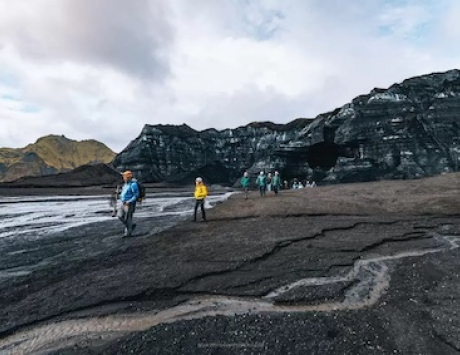 Média réf. 3319 (3/6): Découverte d'une grotte de glace secrète