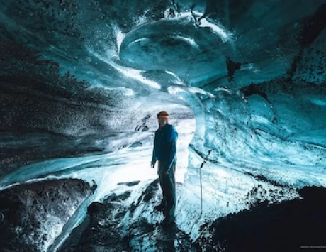 Média réf. 3320 (2/6): Découverte d'une grotte de glace secrète